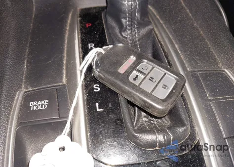 2016 Honda Civic Touring z USA, uszkodzony, nr VIN 19XFC1F98GE044973